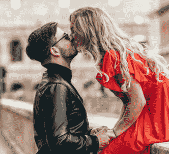 How Do You Kiss a Girl on New Year’s Eve?