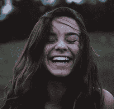 How Do You Tell if a Girl is a Red Flag? (Female Red Flags)